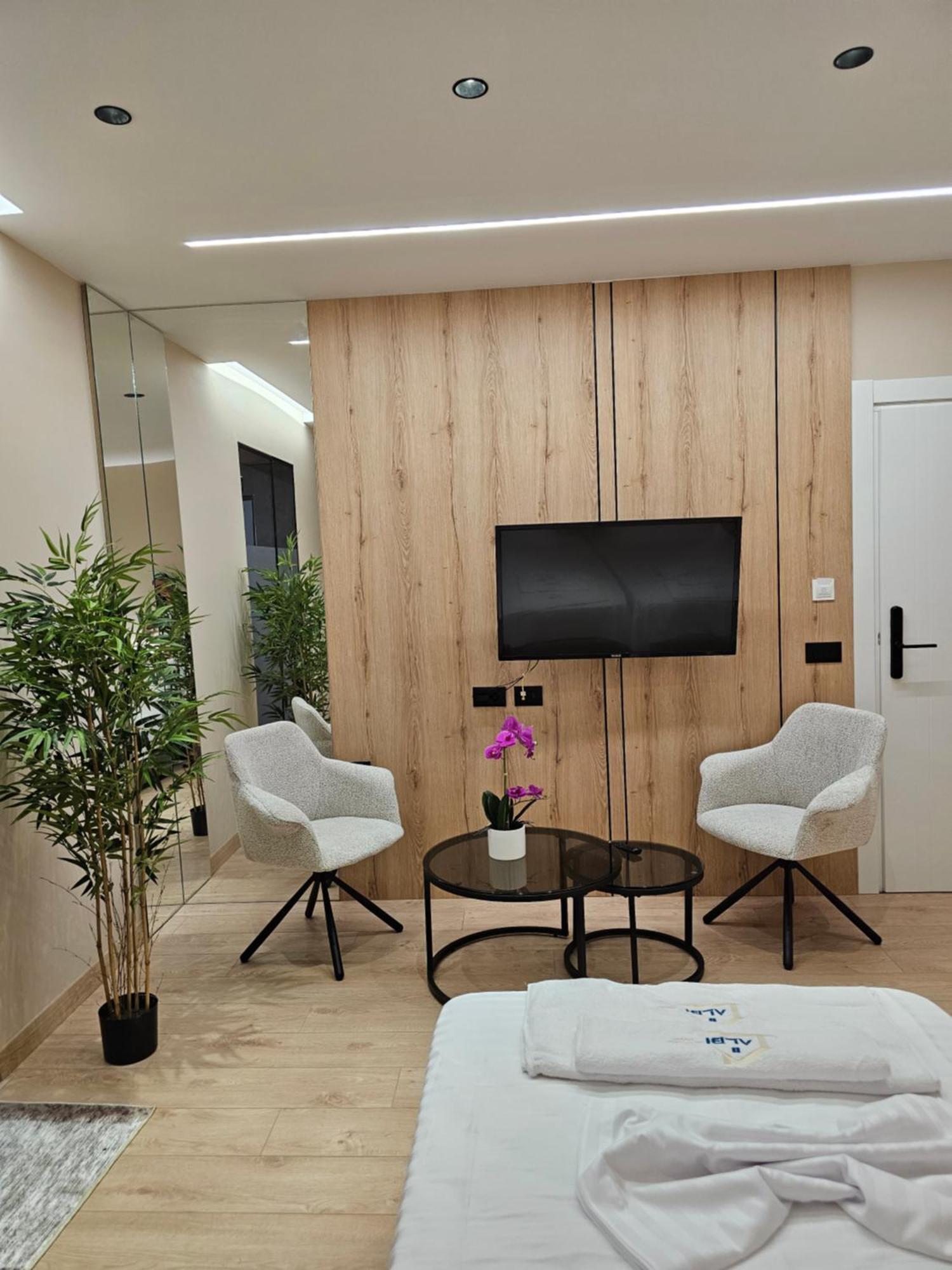 Albi Apartment Tirana Eksteriør billede